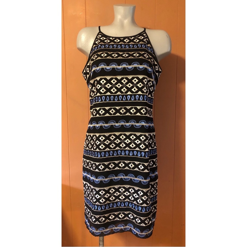 WHBM Embroidered Shift Dress, 6 - Picture 2 of 10
